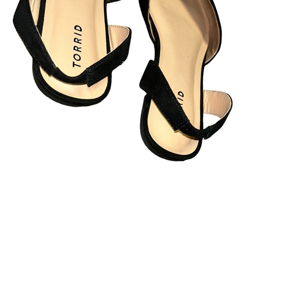 Torrid black V-Cut Slingback Flats size 8.5 wide width faux suede - Picture 4 of 5